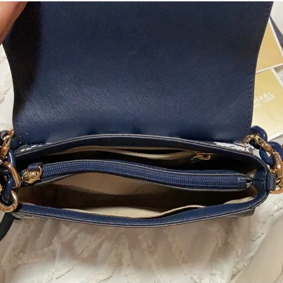 Michael kors crossbody bag - Picture 7 of 7